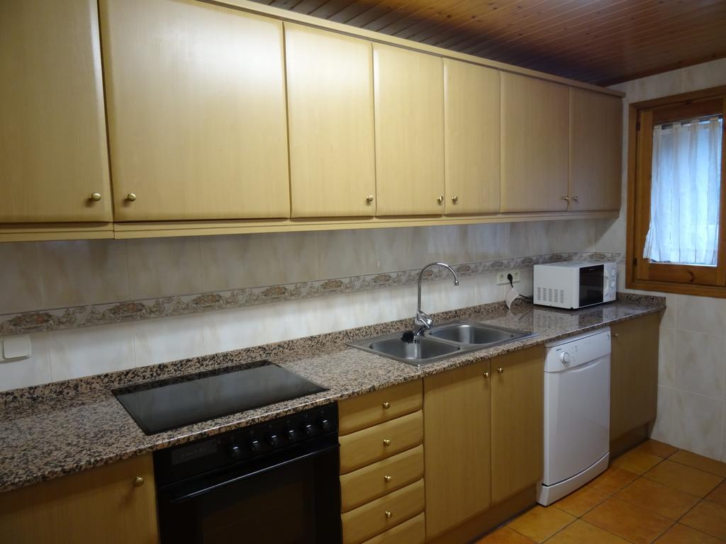 Apartaments La Canal Alins ภายนอก รูปภาพ