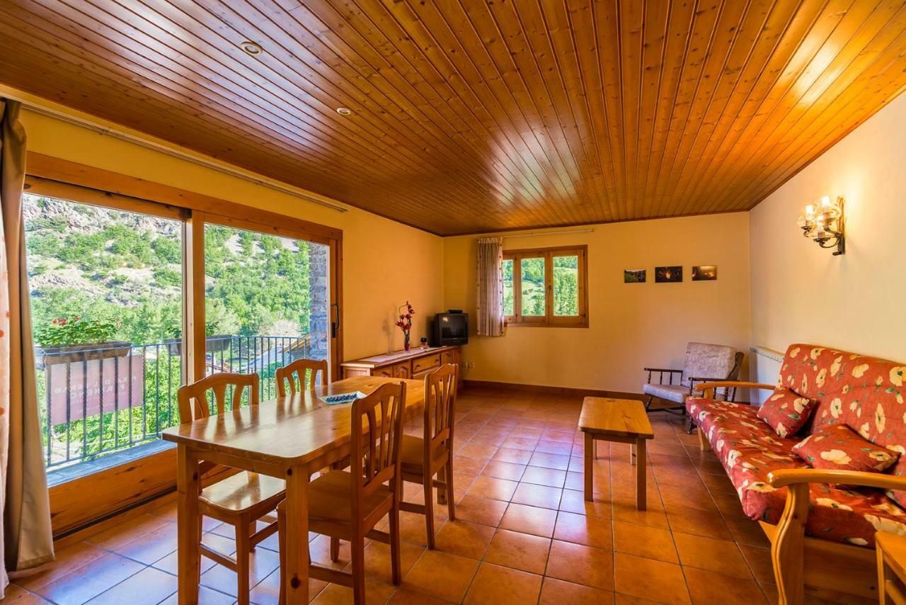 Apartaments La Canal Alins ภายนอก รูปภาพ